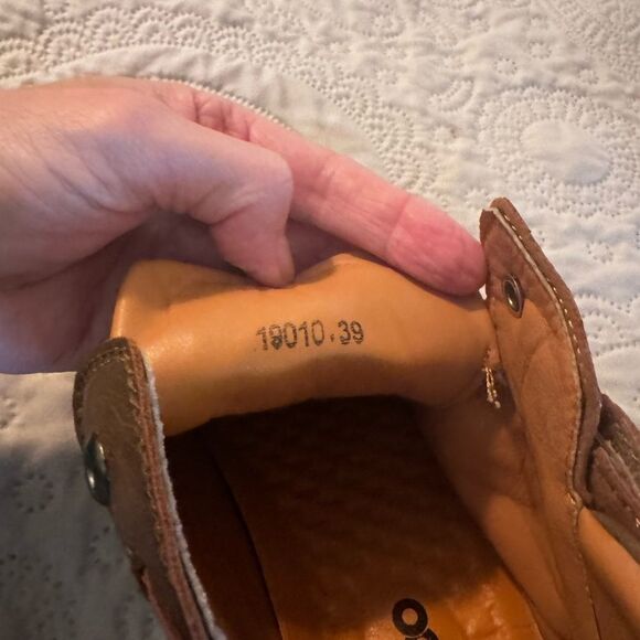 Clohoo size 39/8 brown ankle high boots - Picture 3 of 11